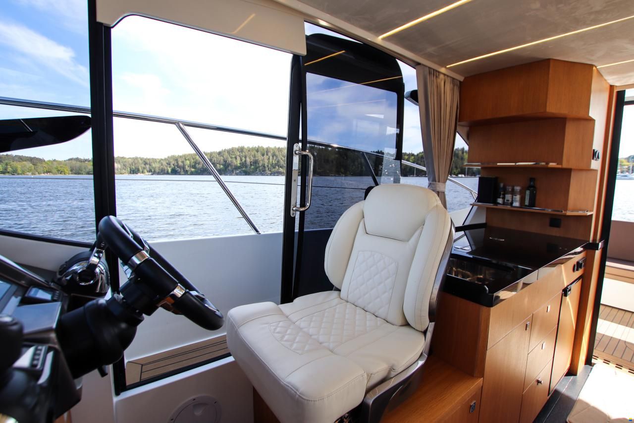 Galeon 360 Fly