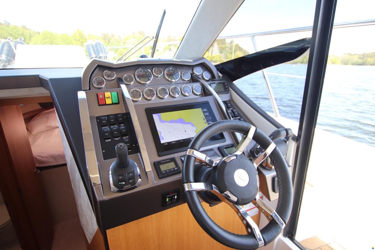 Galeon 360 Fly