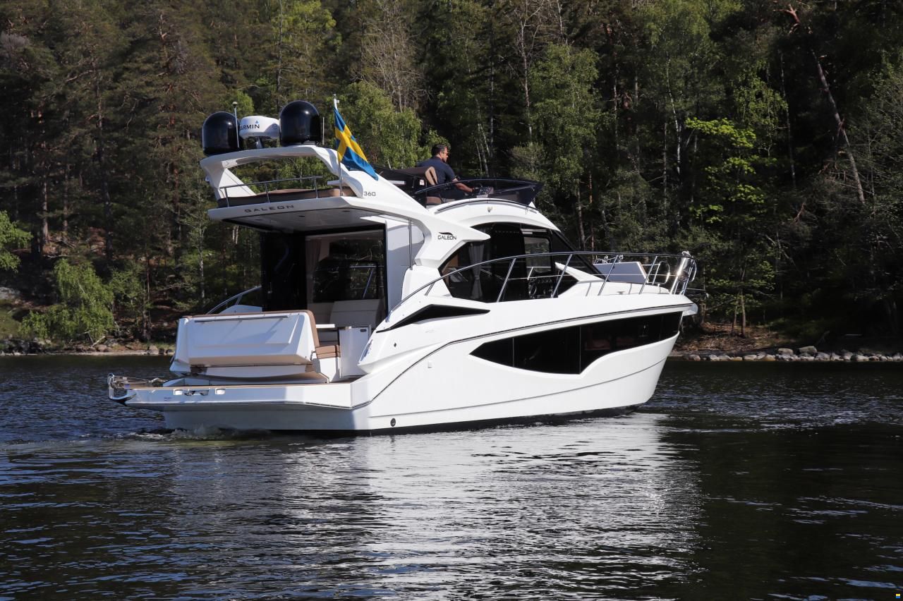 Galeon 360 Fly
