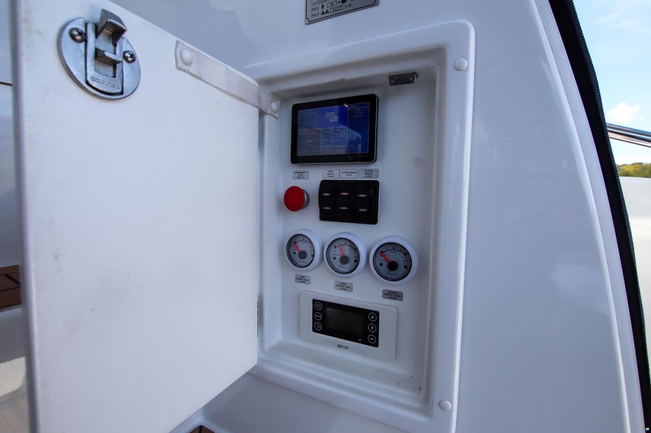 Galeon 360 Fly