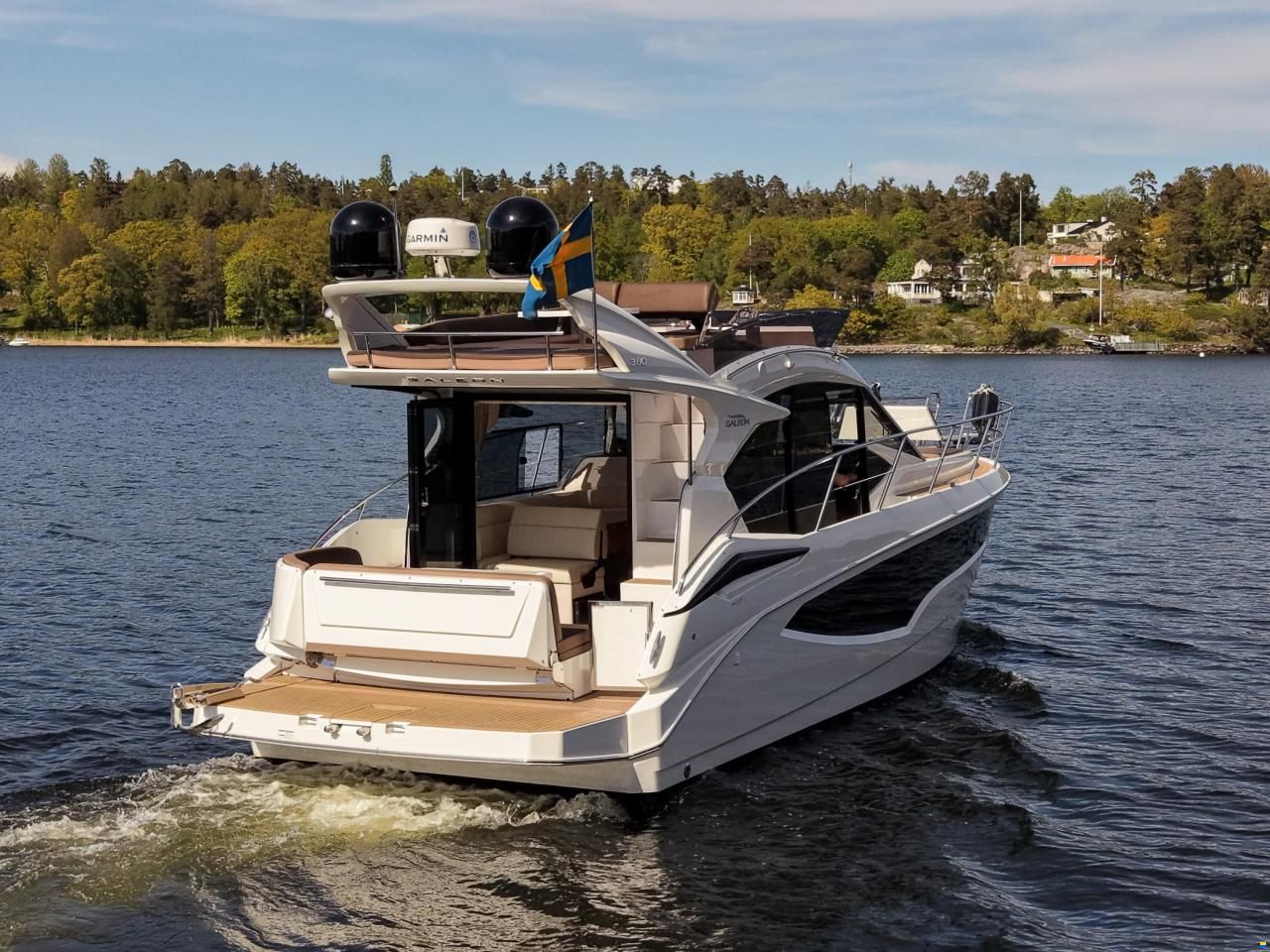 Galeon 360 Fly