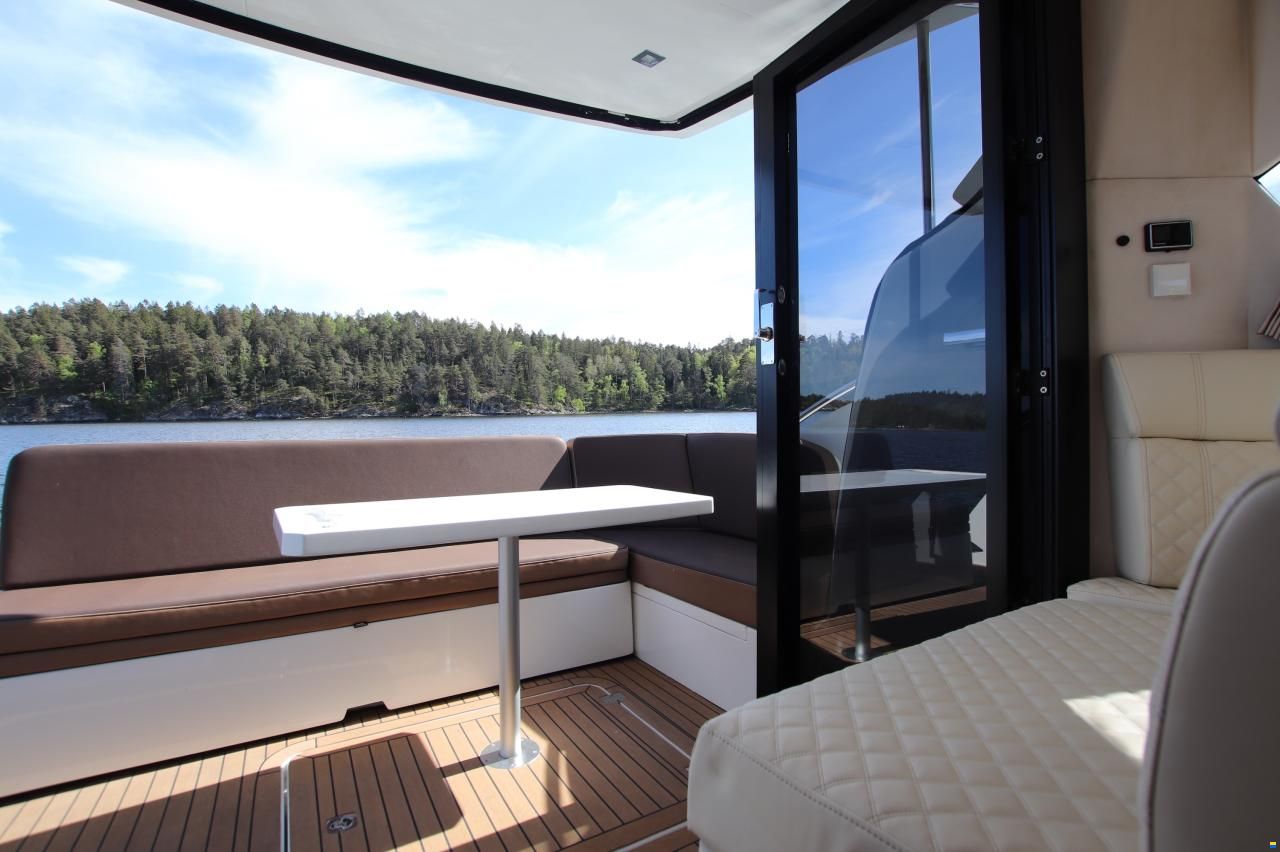 Galeon 360 Fly