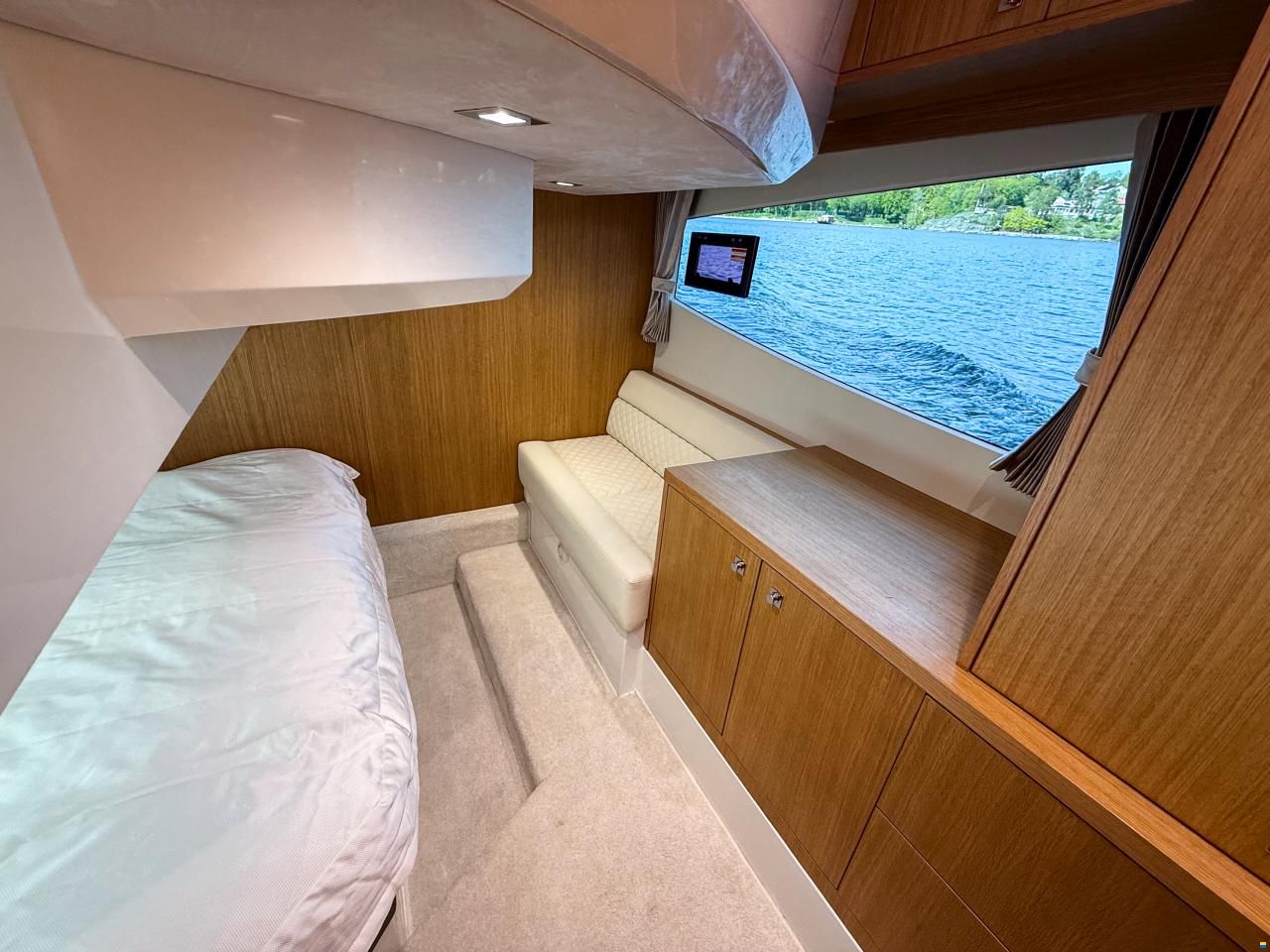 Galeon 360 Fly