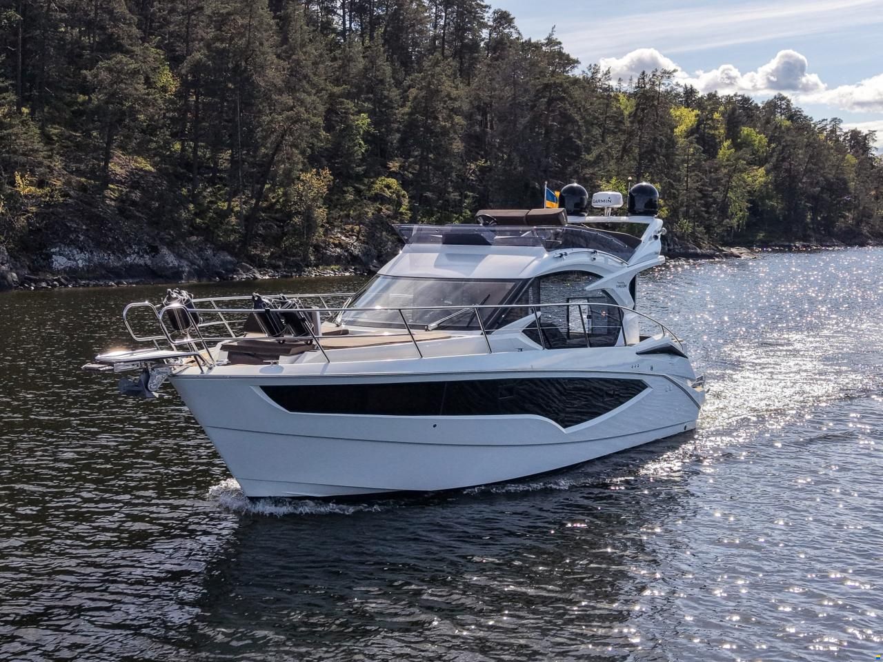 Galeon 360 Fly