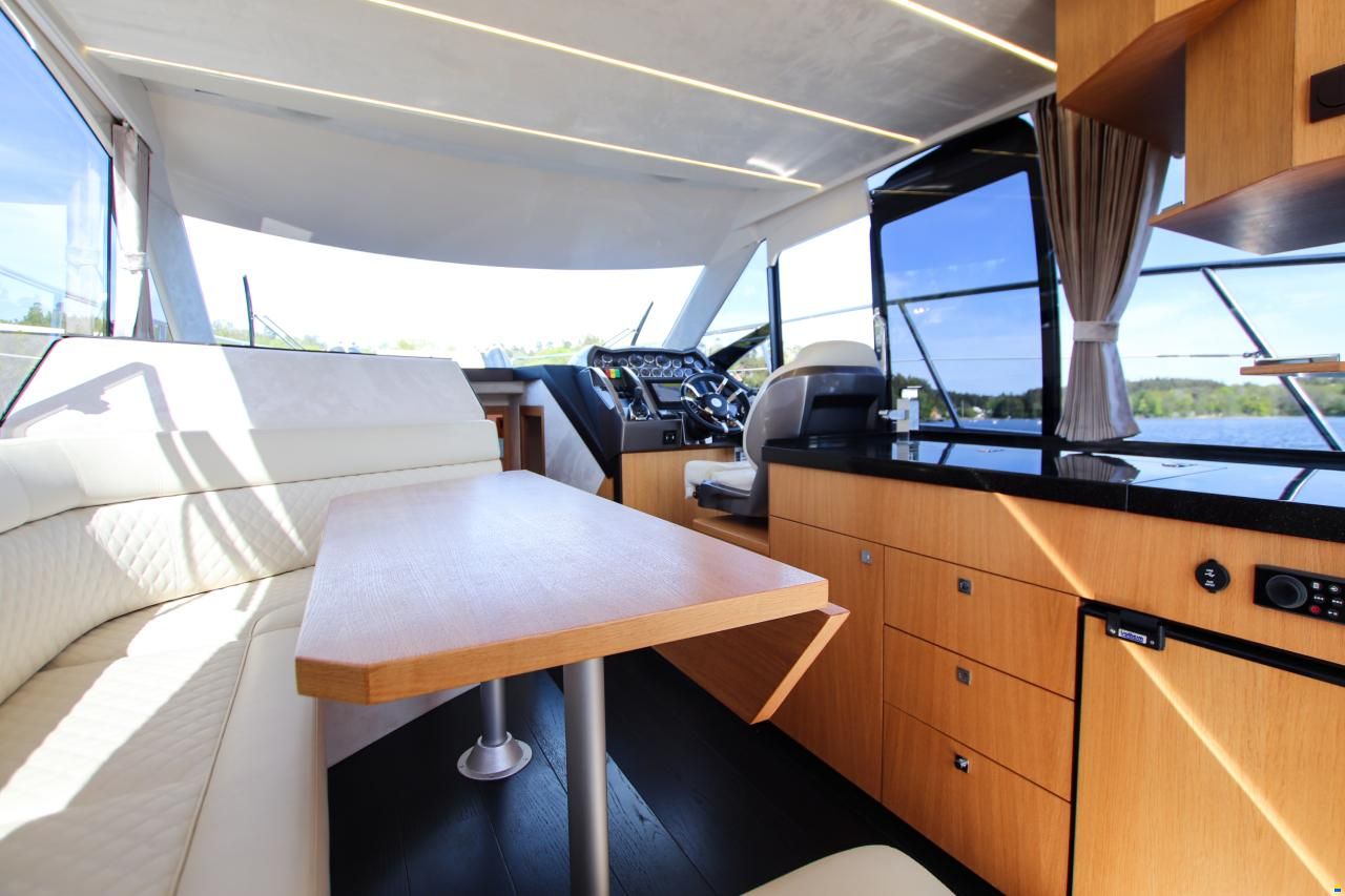 Galeon 360 Fly