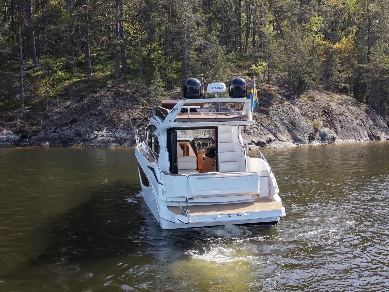Galeon 360 Fly