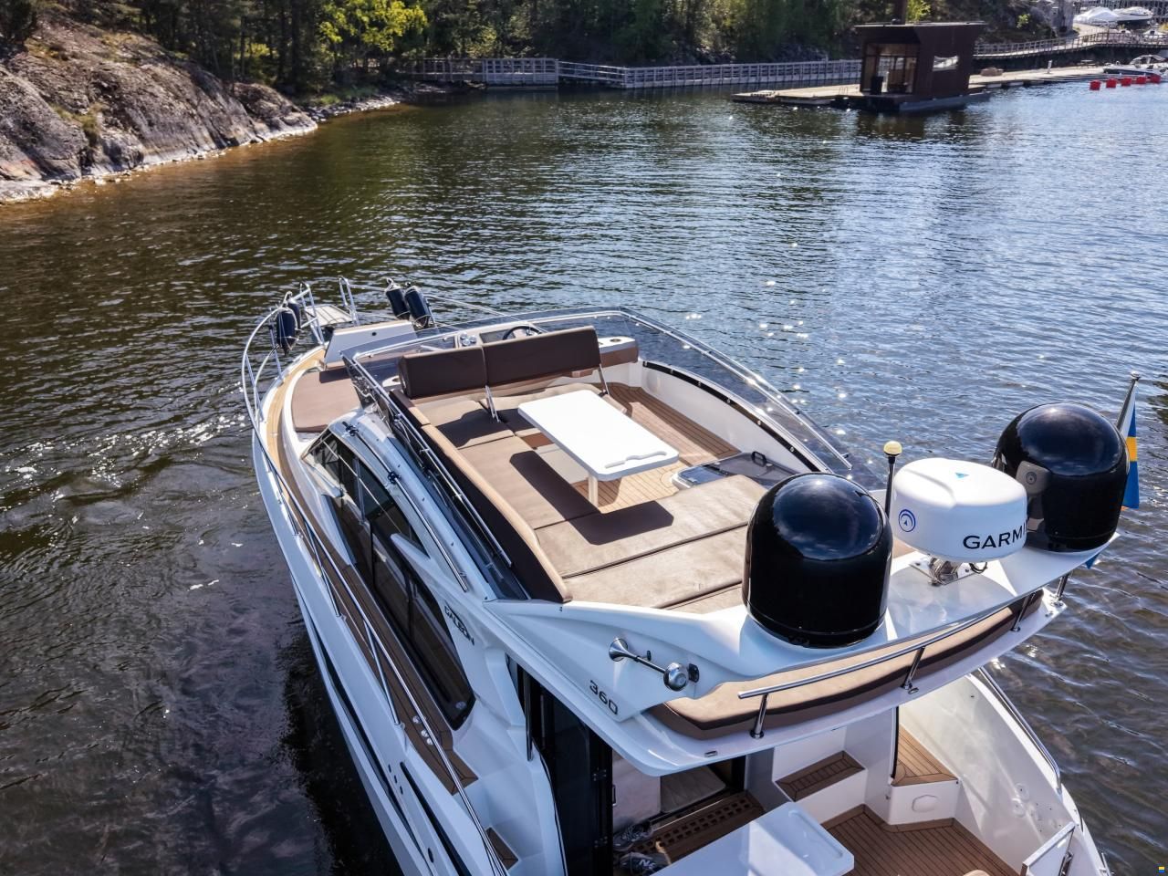 Galeon 360 Fly