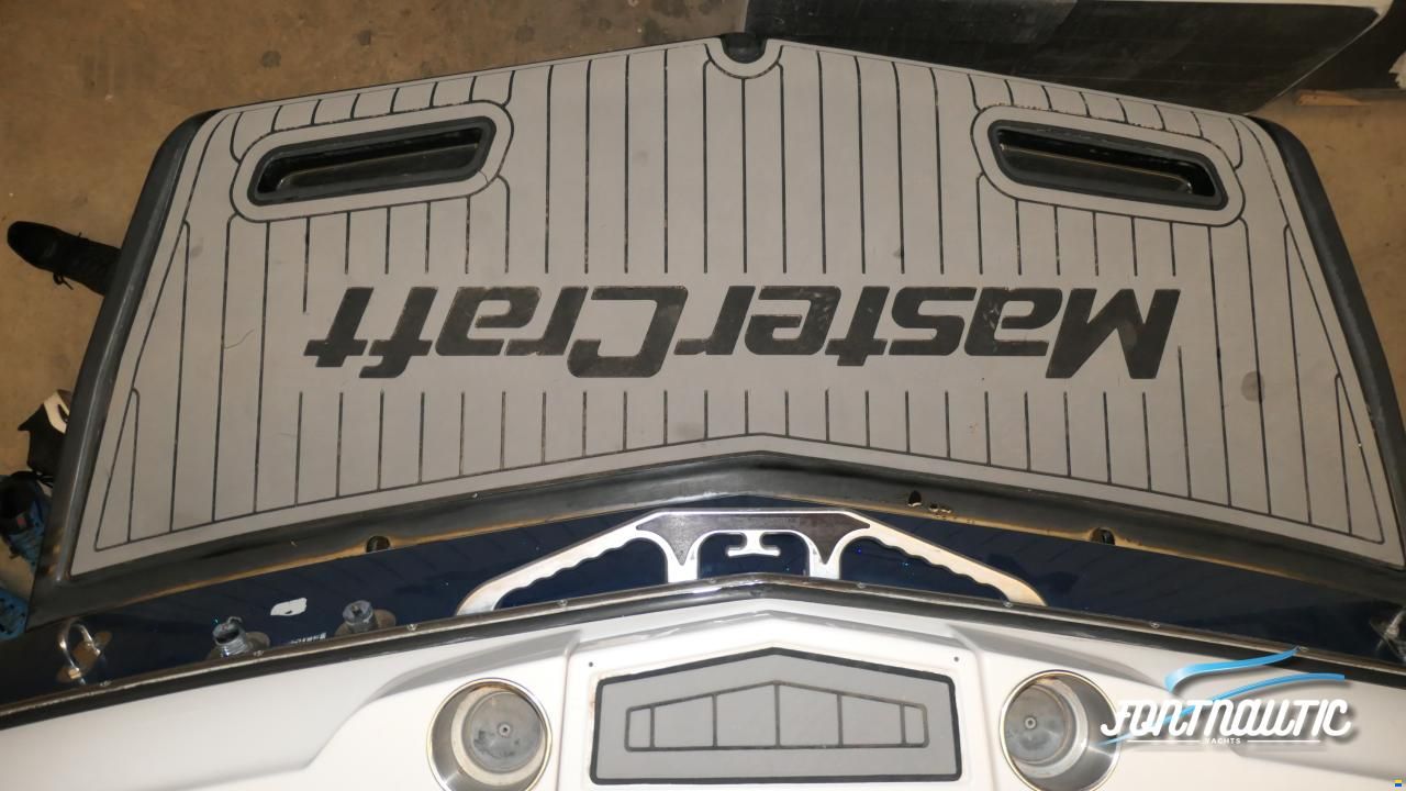 MasterCraft X2