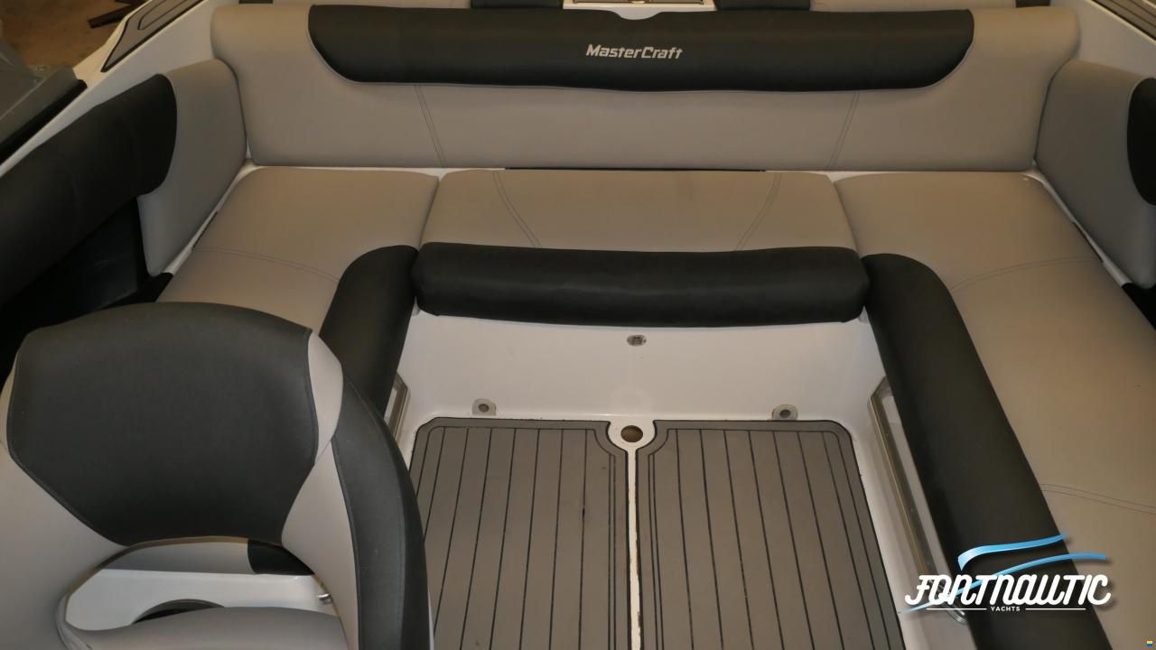MasterCraft X2