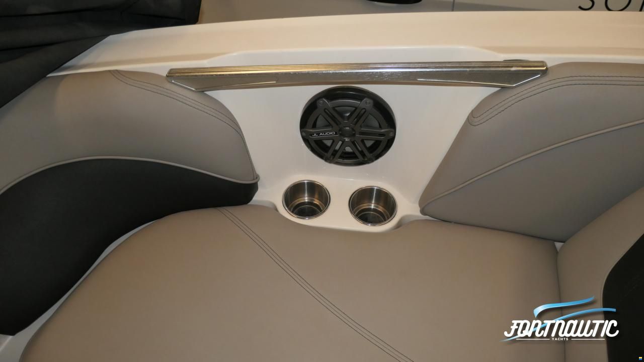 MasterCraft X2