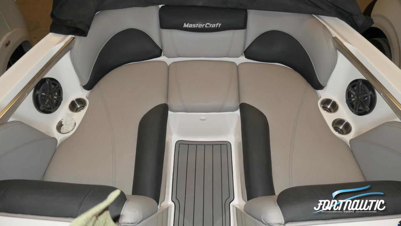 MasterCraft X2