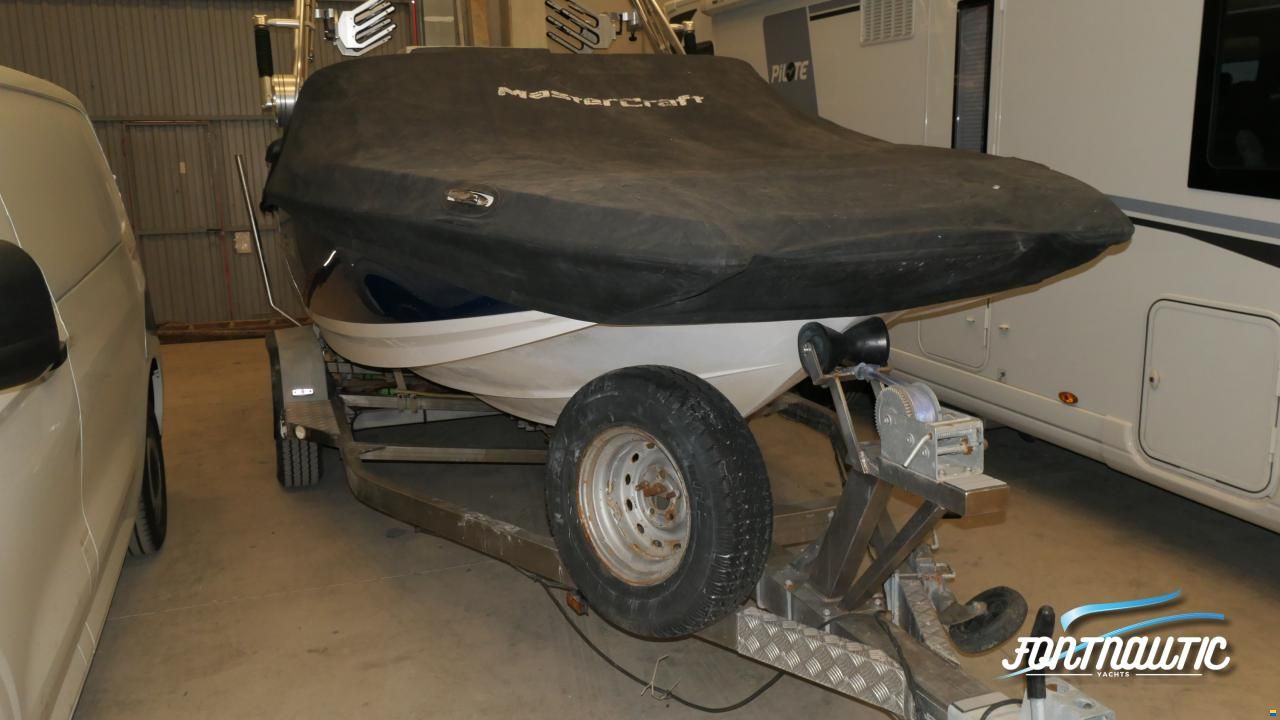 MasterCraft X2