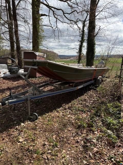 Barro F&auml;hrboot 750