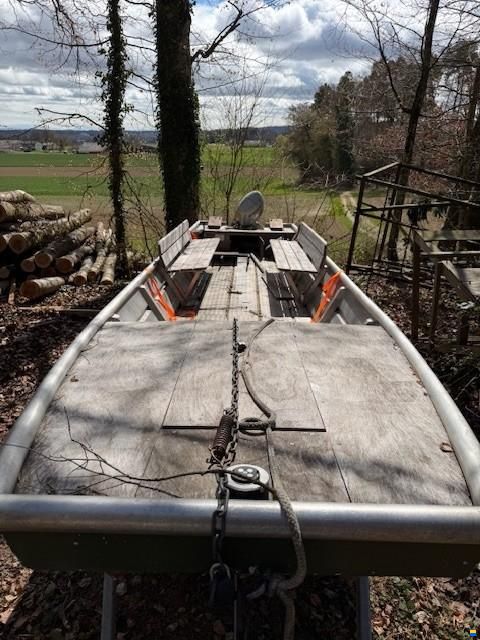 Barro F&auml;hrboot 750