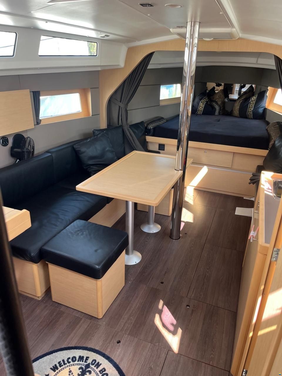 Beneteau Oceanies 38