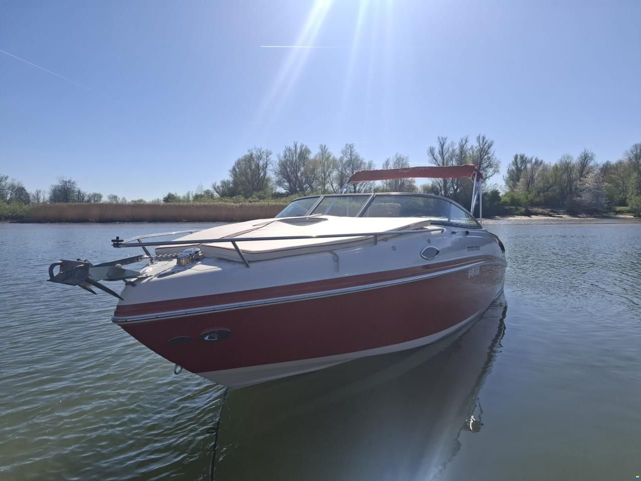 Rinker 246 Captiva Cuddy