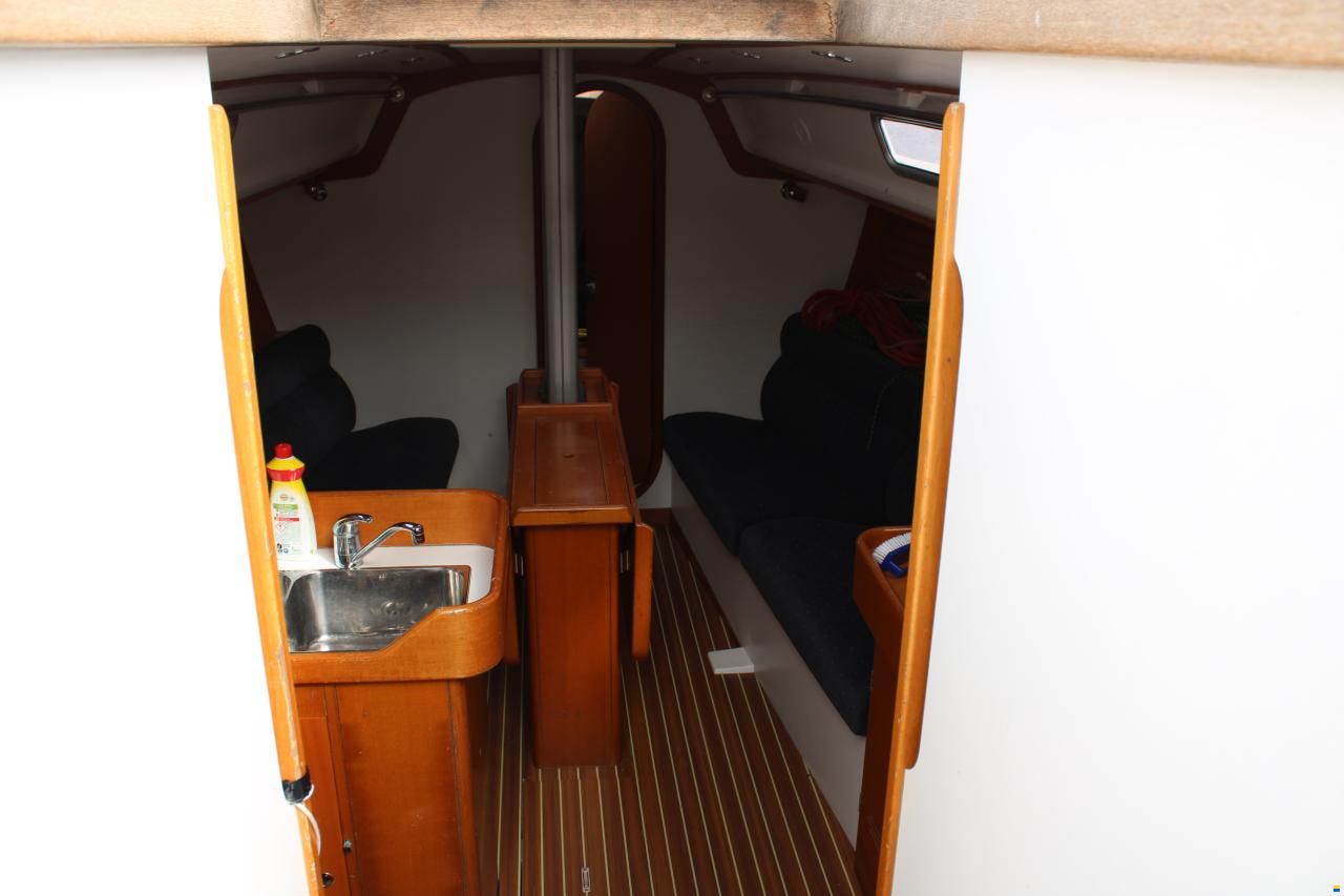 J Boats J109