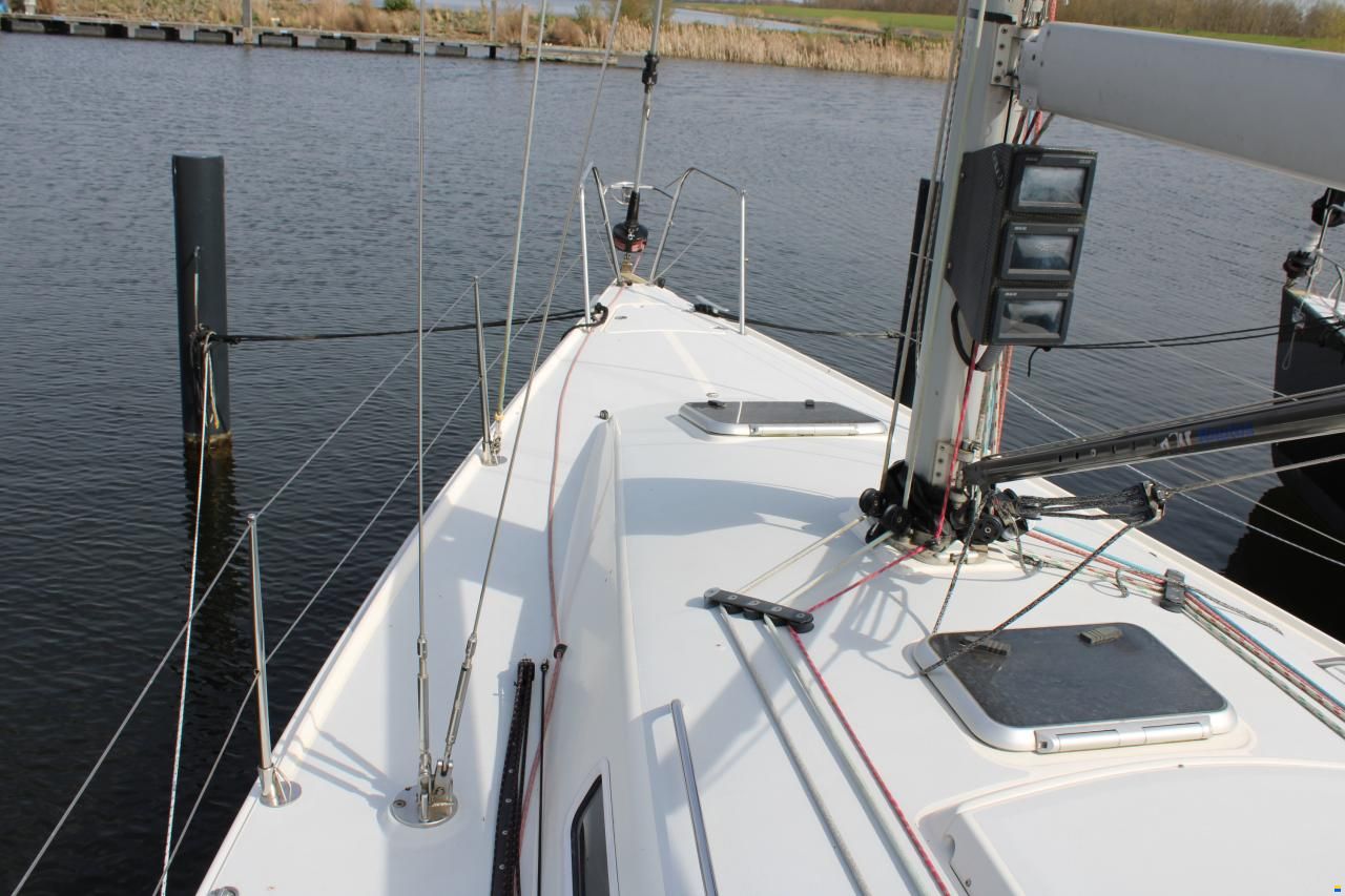 J Boats J109