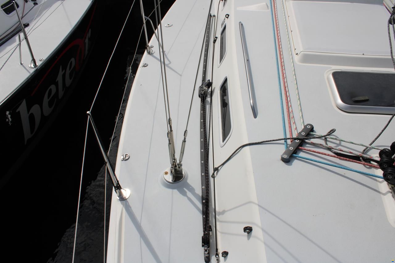 J Boats J109
