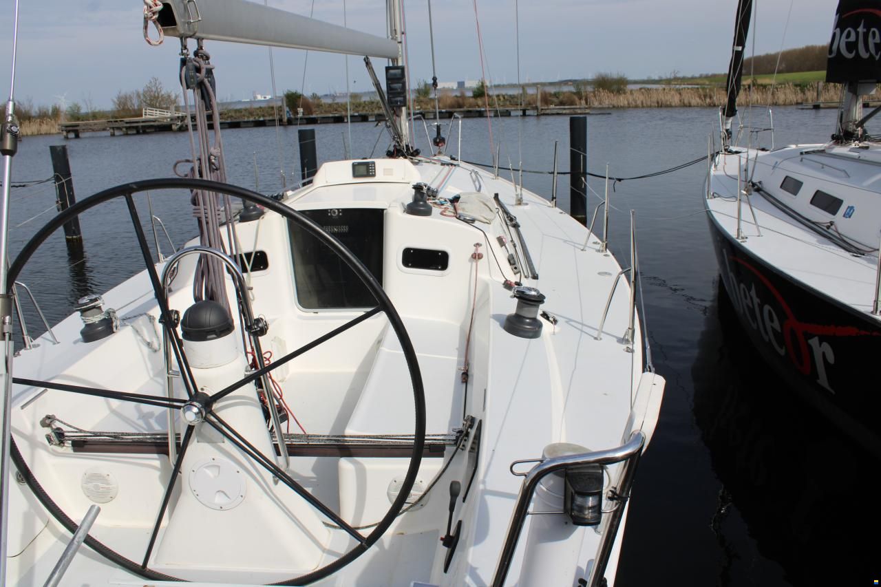 J Boats J109