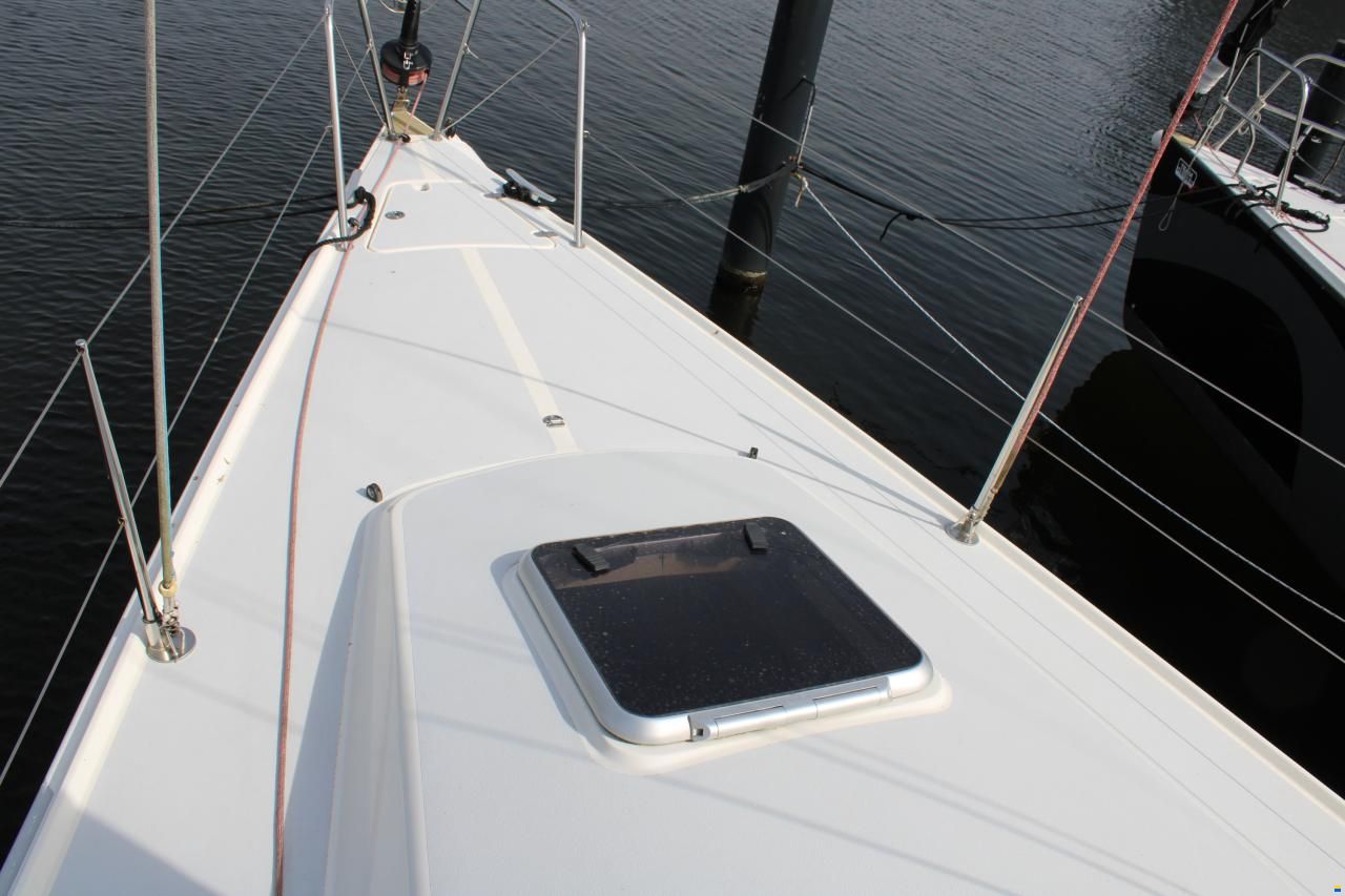 J Boats J109