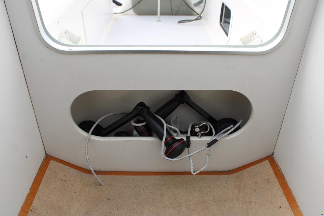 J Boats J109