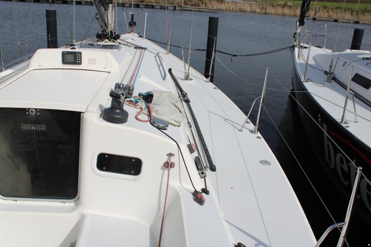 J Boats J109