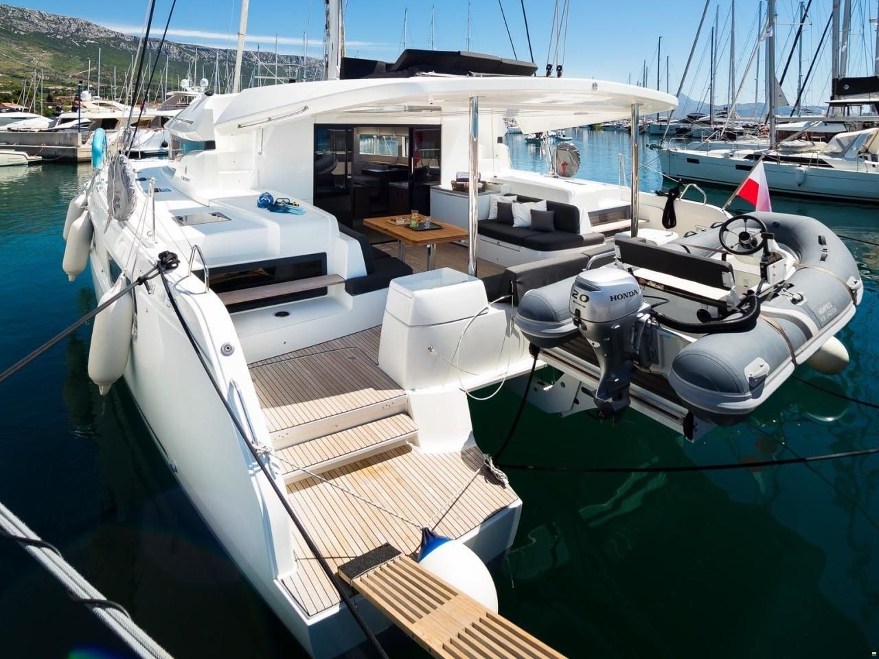 Lagoon 50