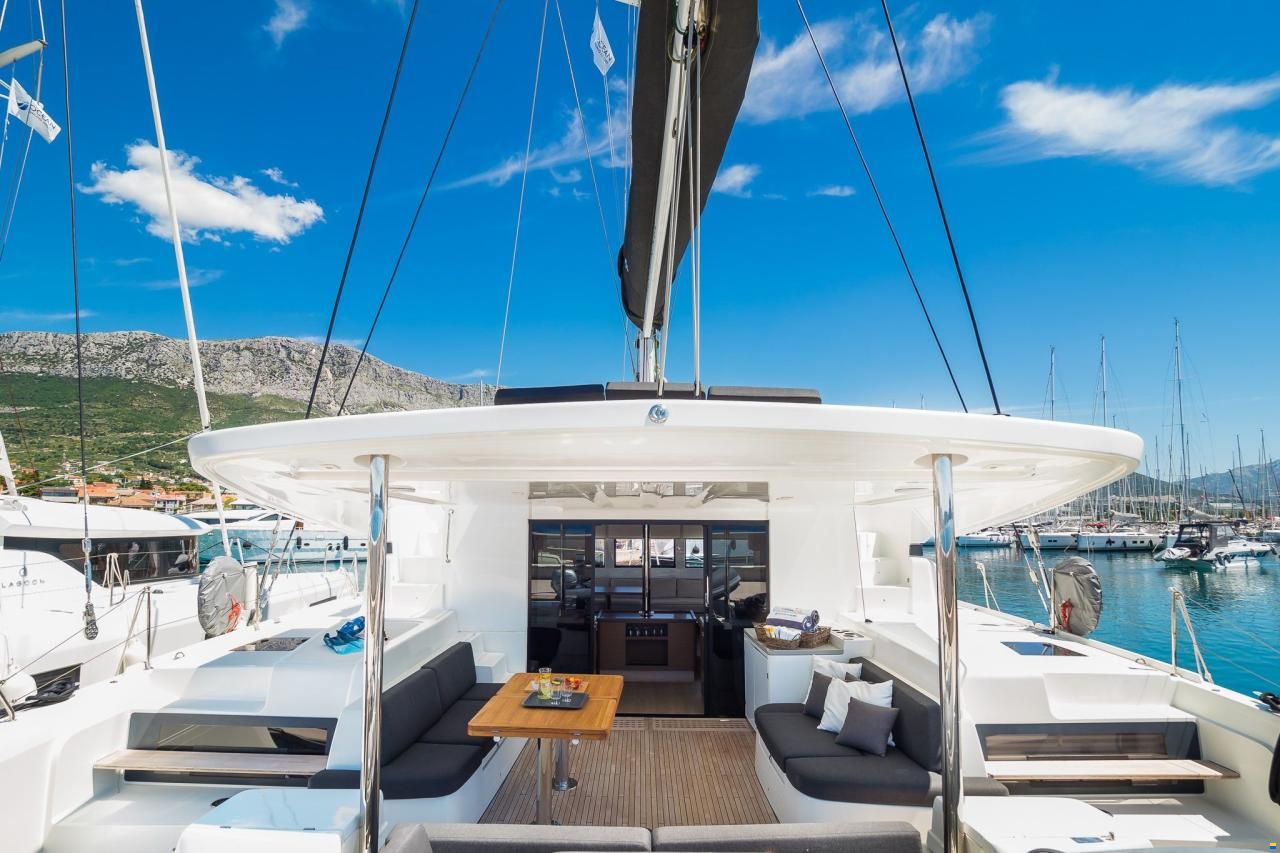 Lagoon 50