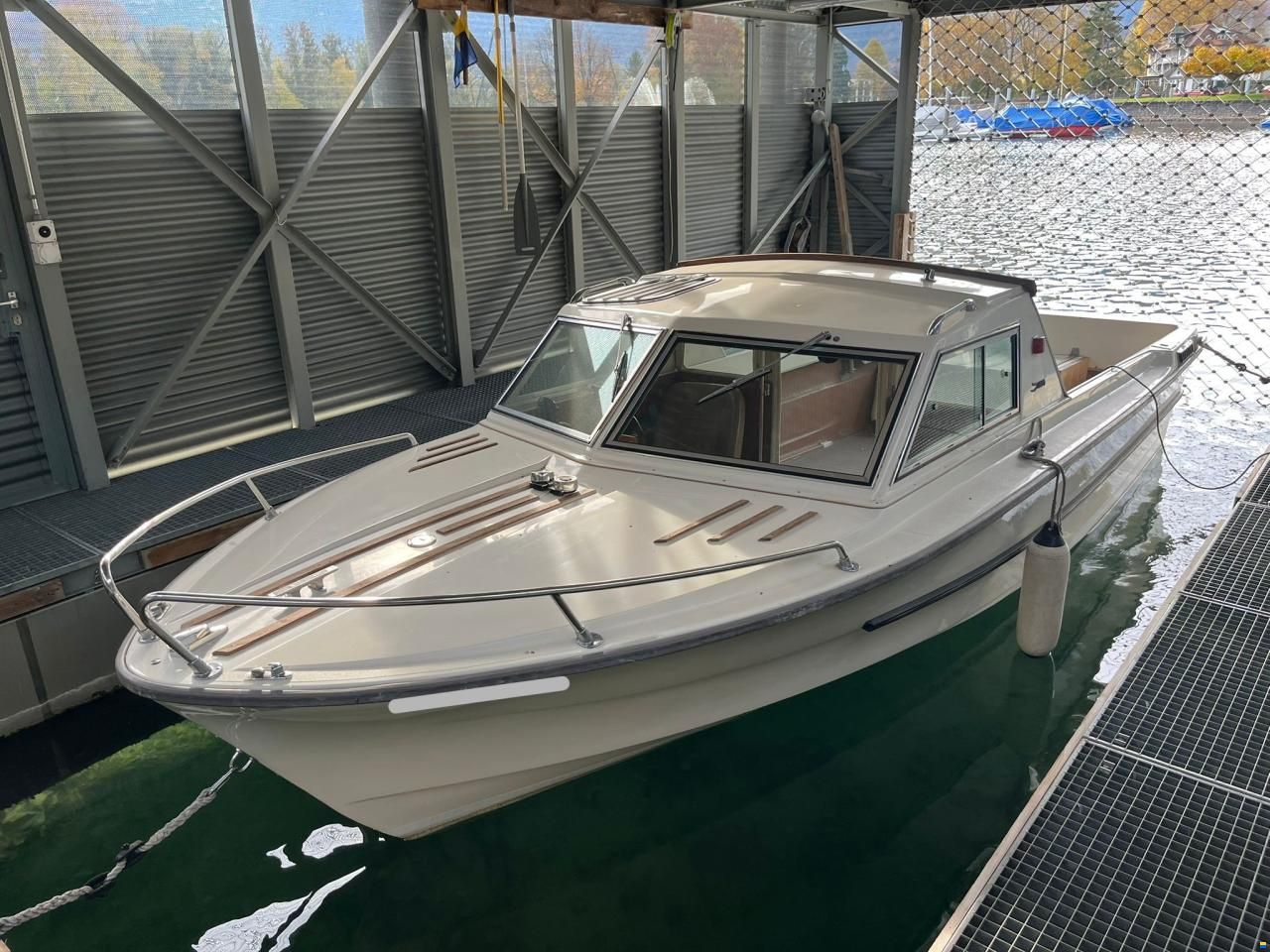 Schweizer Saphir 650