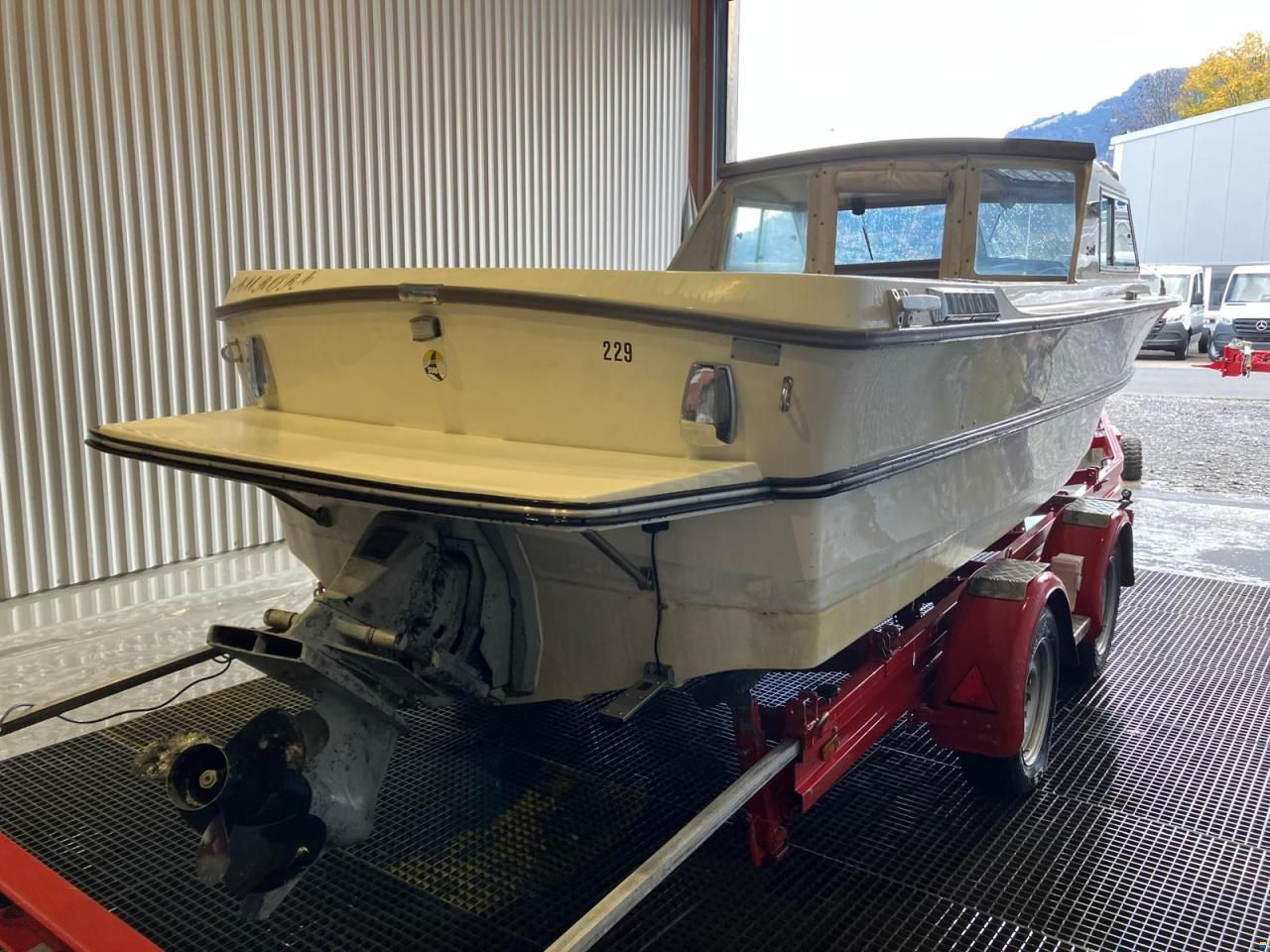 Schweizer Saphir 650