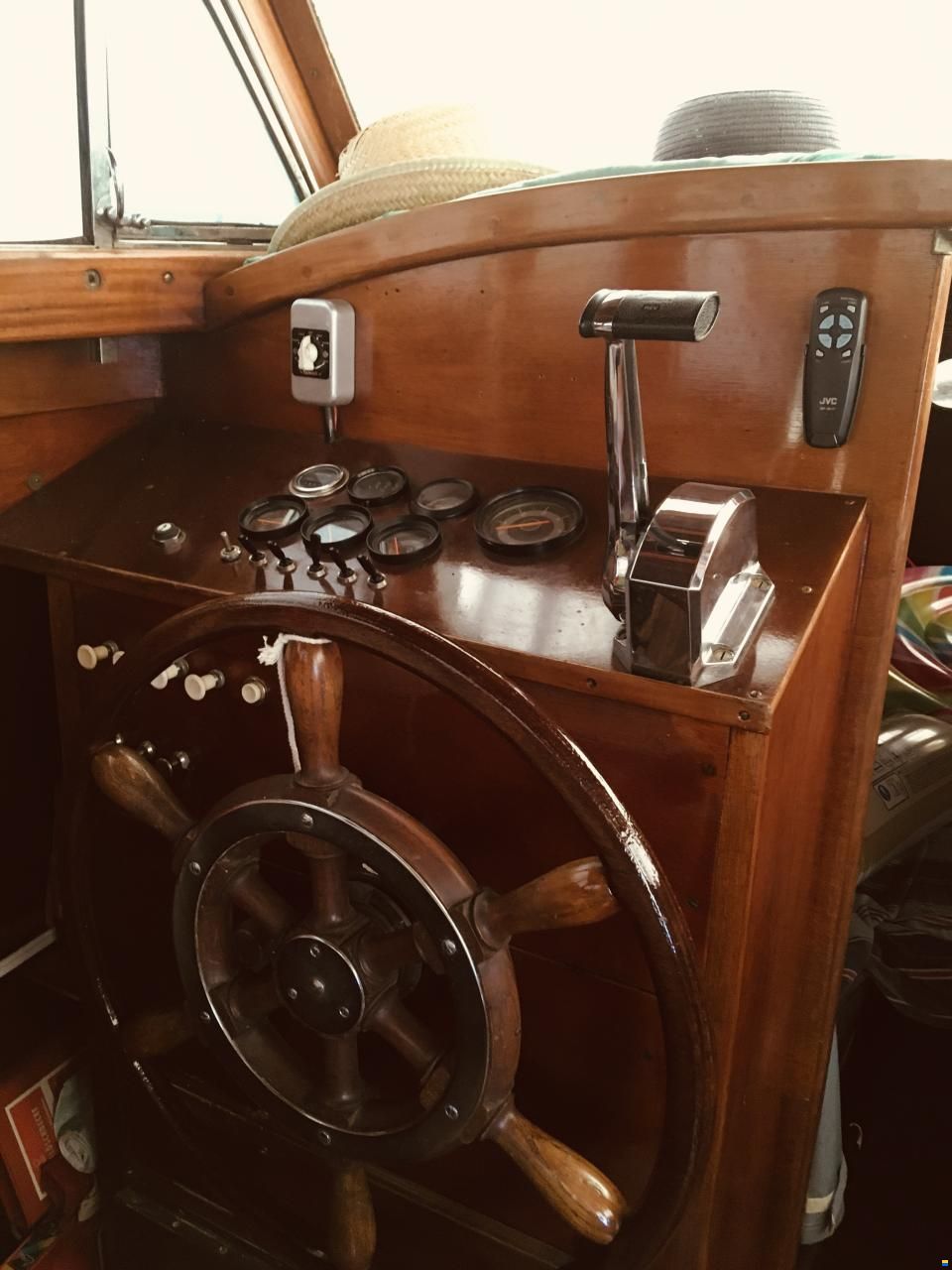 Furer Mod&egrave;le unique acajou