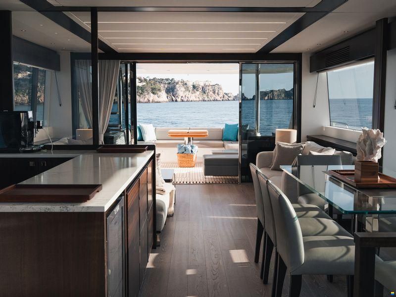 Sunseeker 76 Yacht