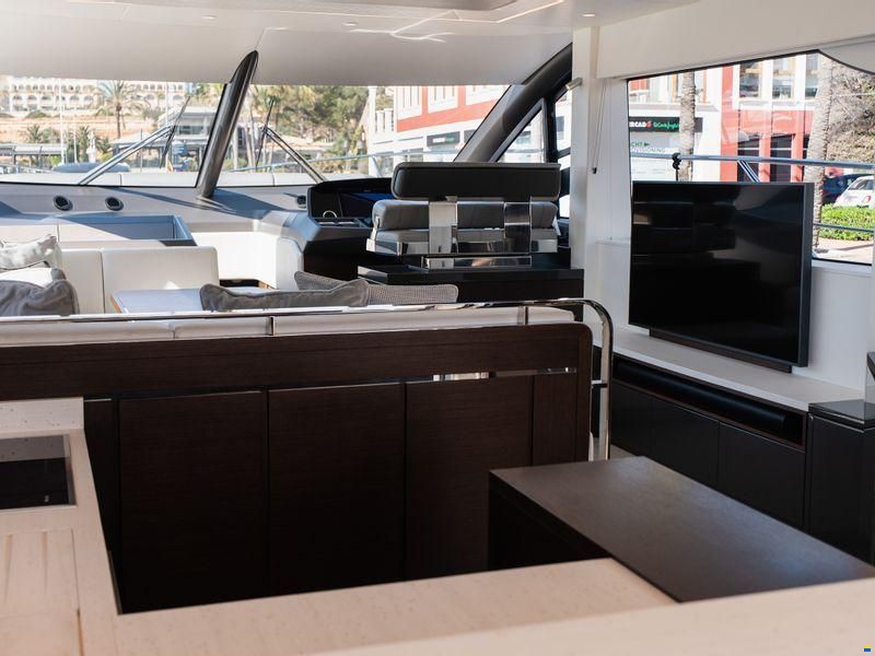 Sunseeker Manhattan 55