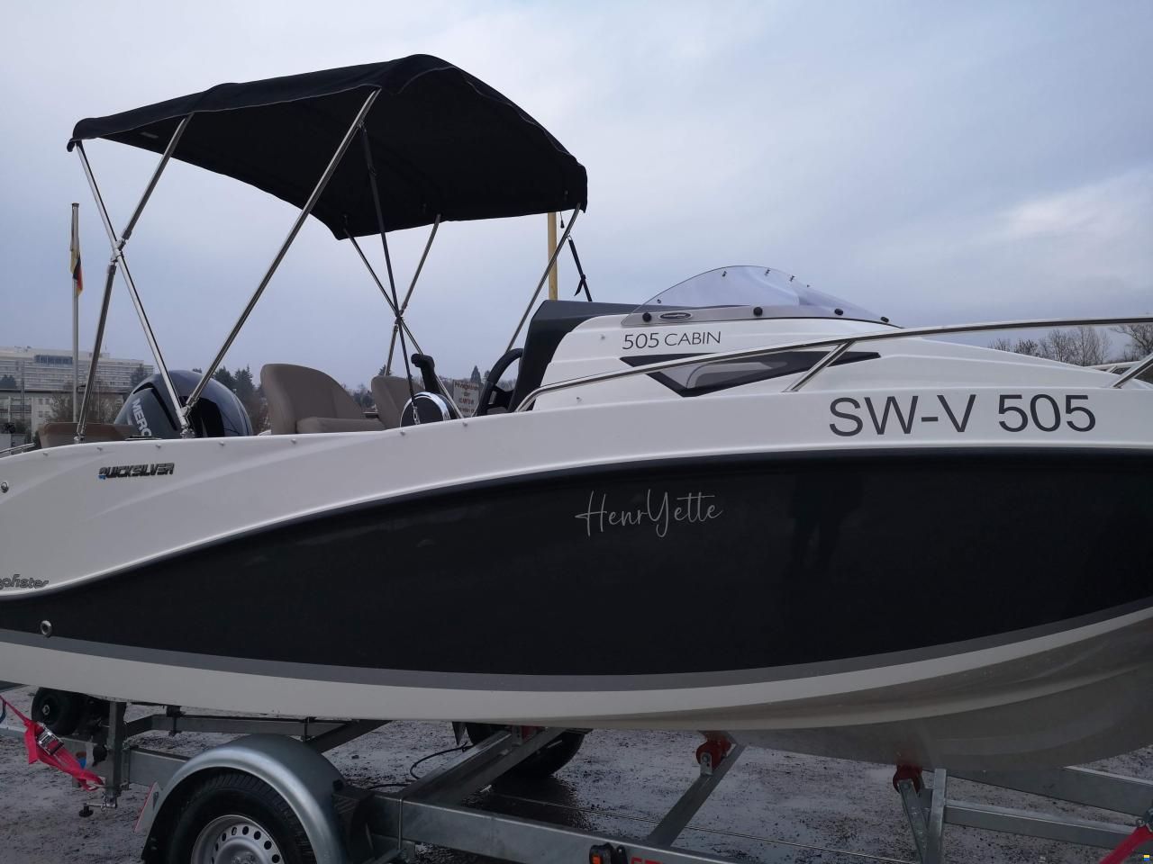 Quicksilver Activ 505 Cabin