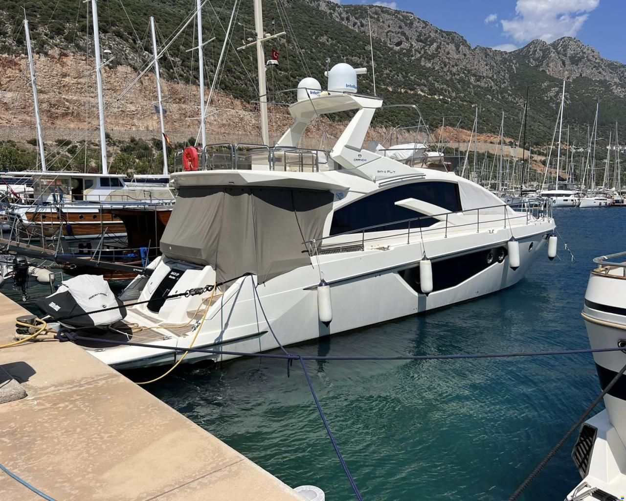 Cranchi Sixty 6 Fly Yacht Class