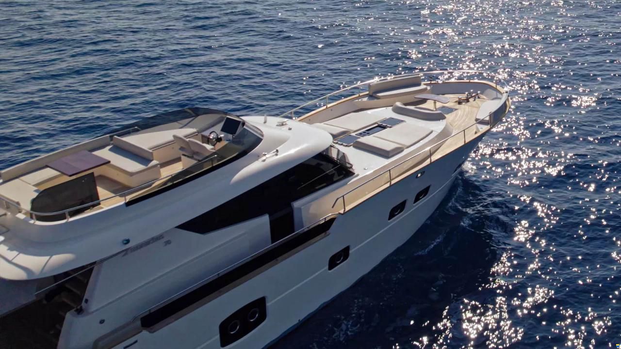 Monachus 70 Fly