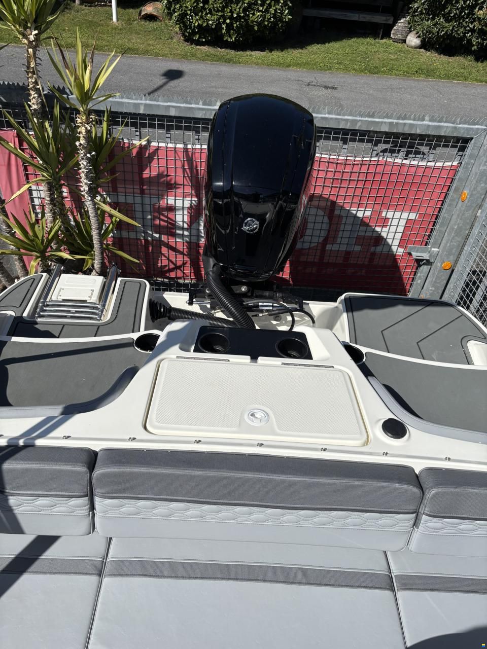 Bayliner M17 Element