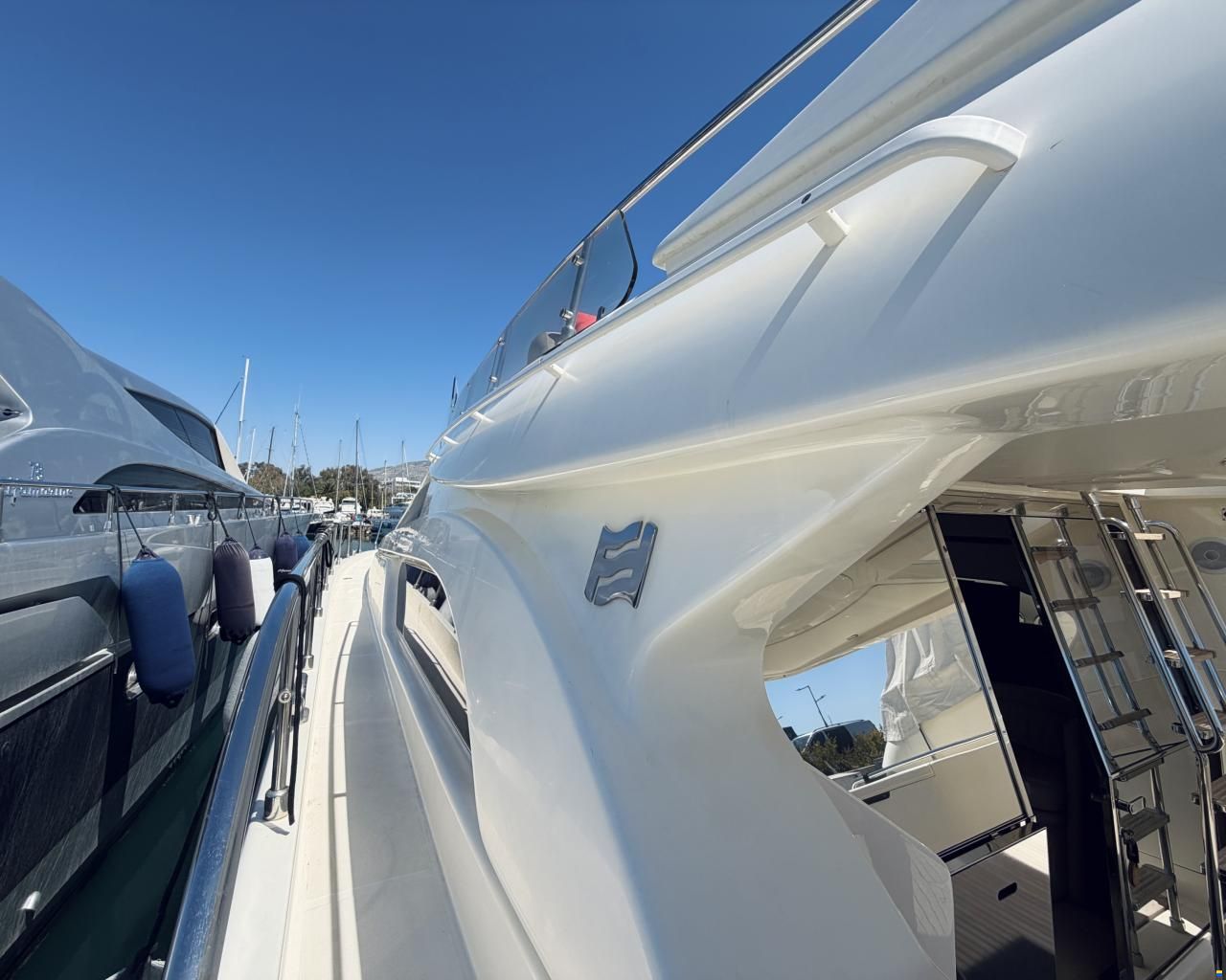 Ferretti 57 Fly
