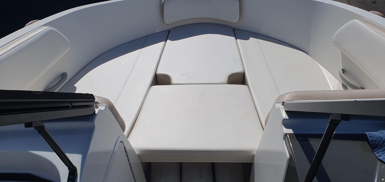 Bayliner VR5