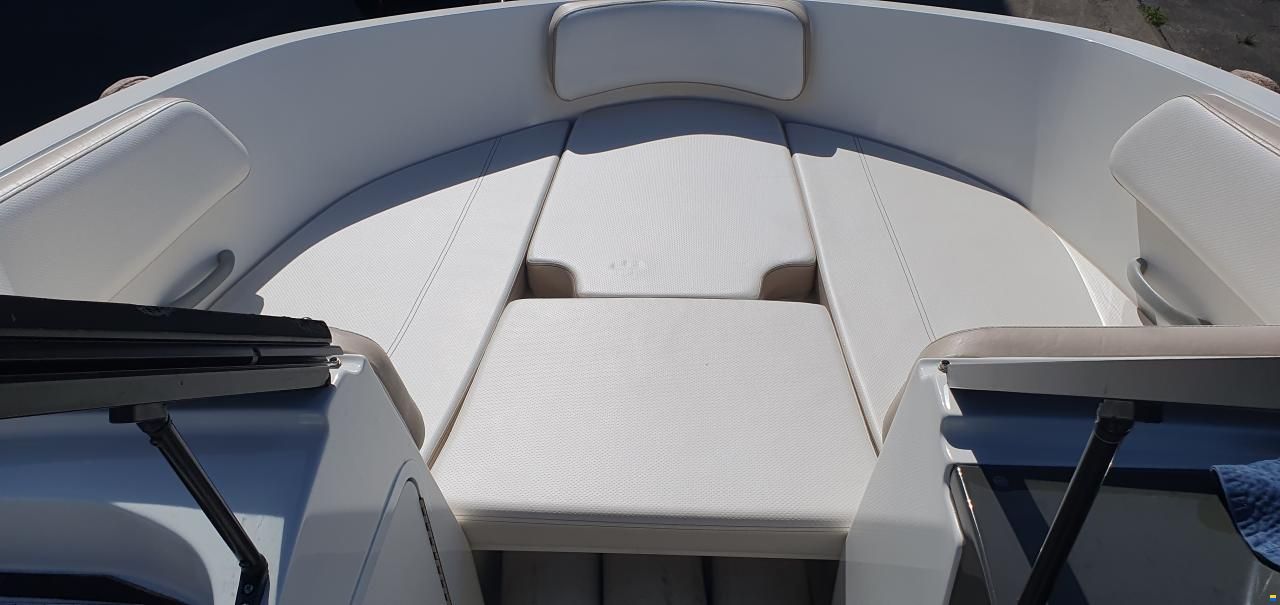 Bayliner VR5
