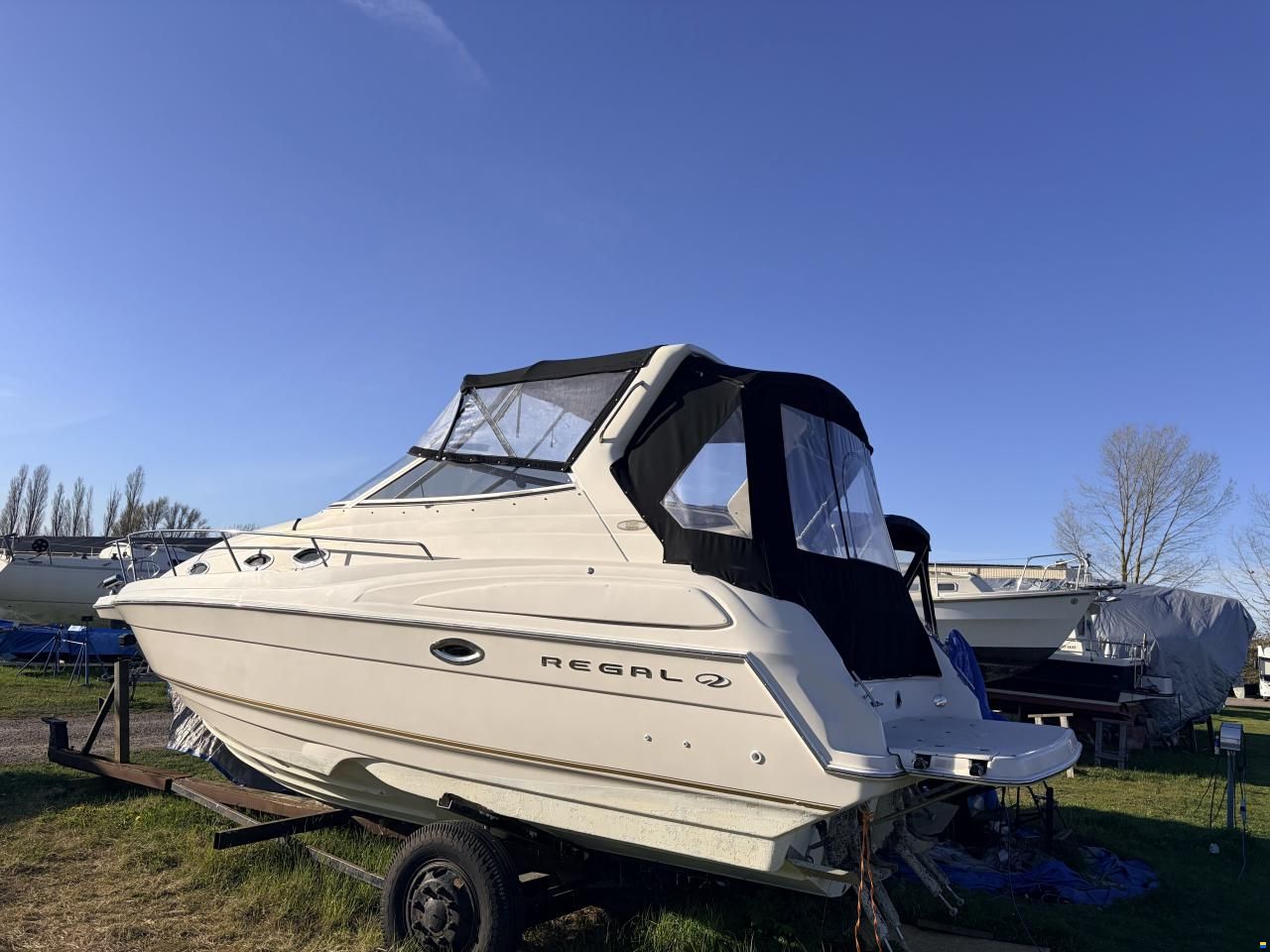 Regal 2760