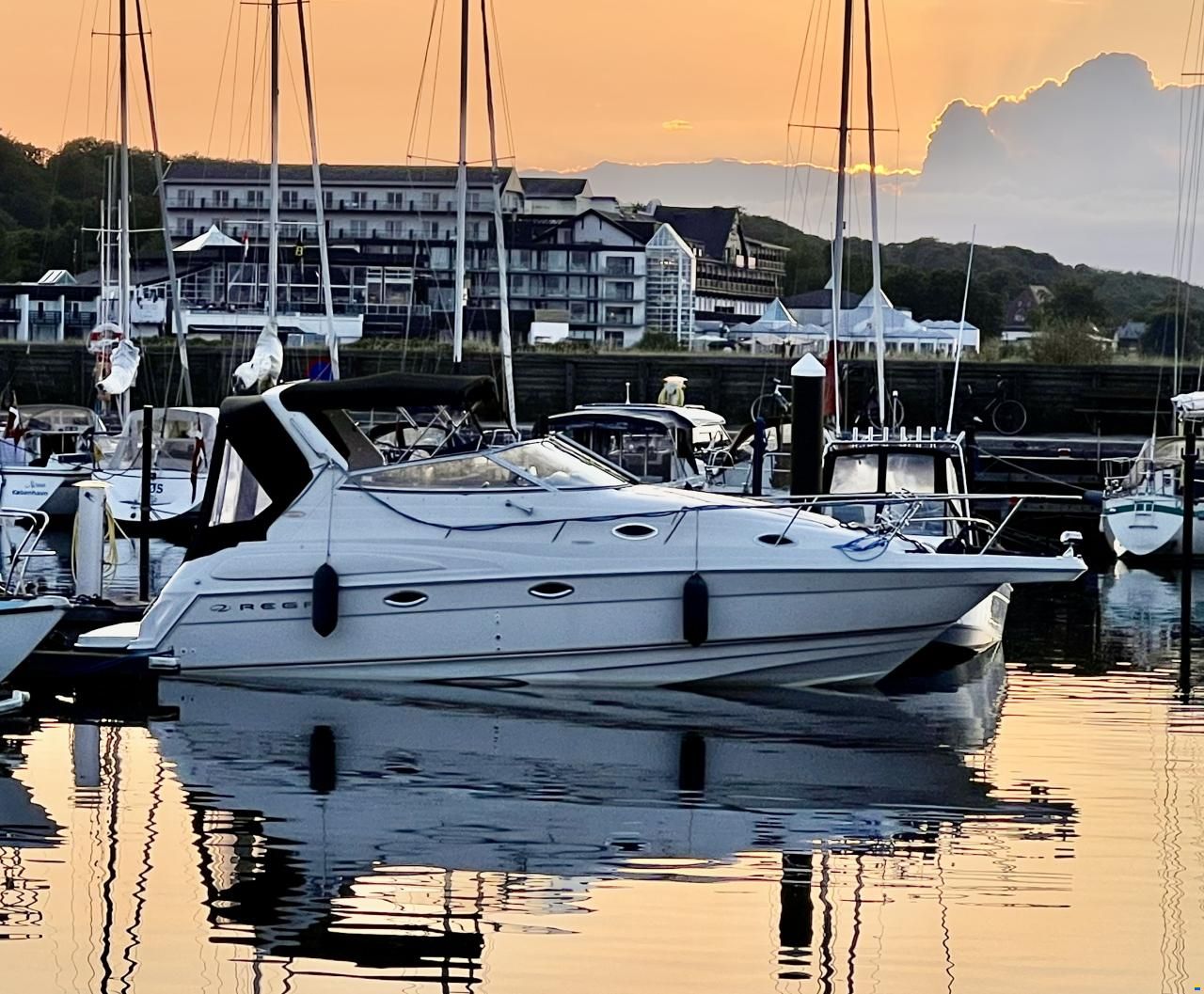 Regal 2760