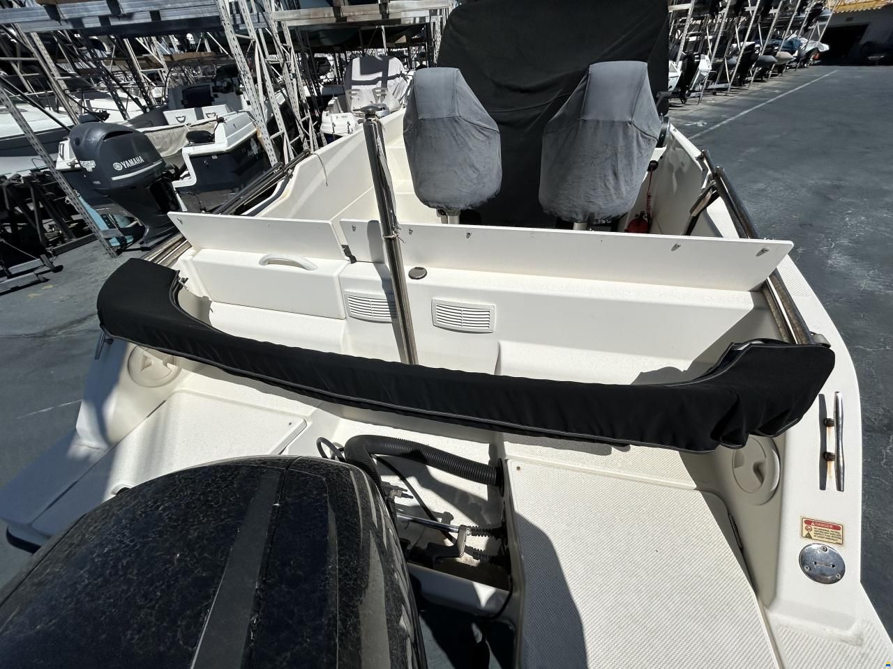 Quicksilver 605 SUNDECK