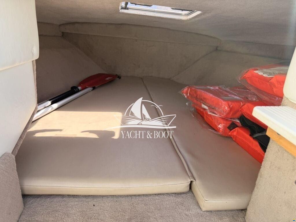 Sea Ray CB 200 Signature