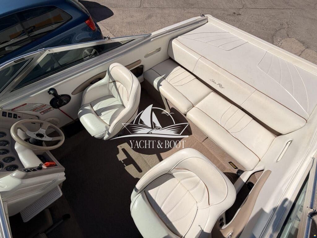 Sea Ray CB 200 Signature