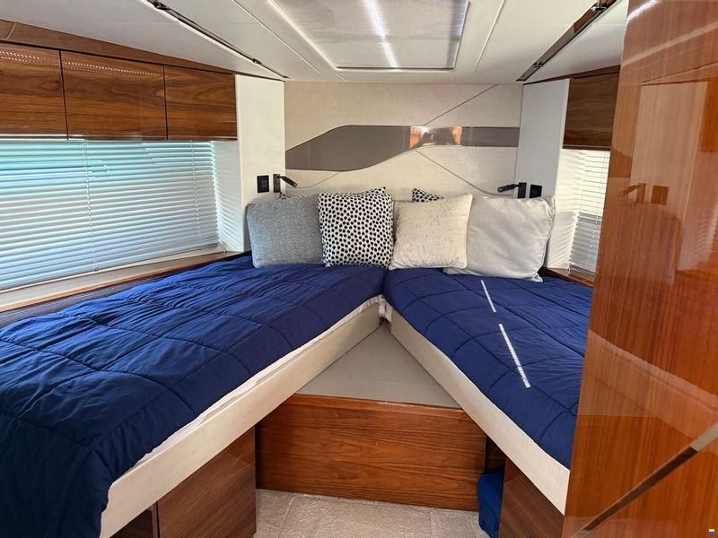 Sunseeker Predator 55 EVO