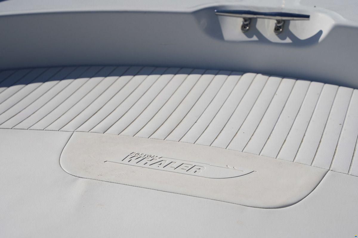 Boston Whaler 190 Montauk
