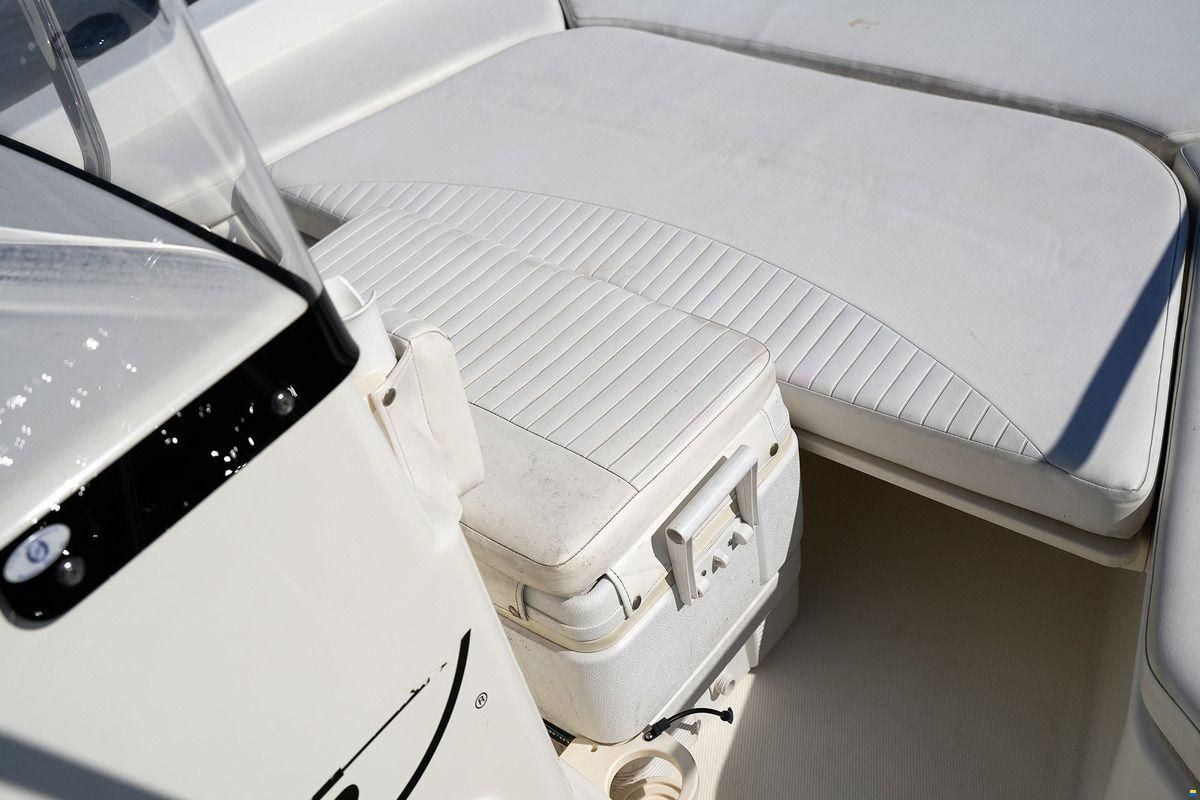 Boston Whaler 190 Montauk