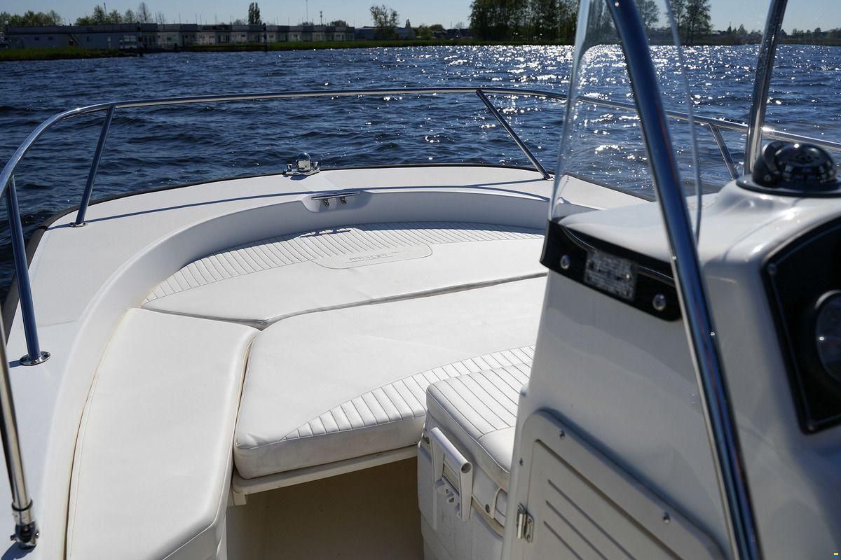 Boston Whaler 190 Montauk